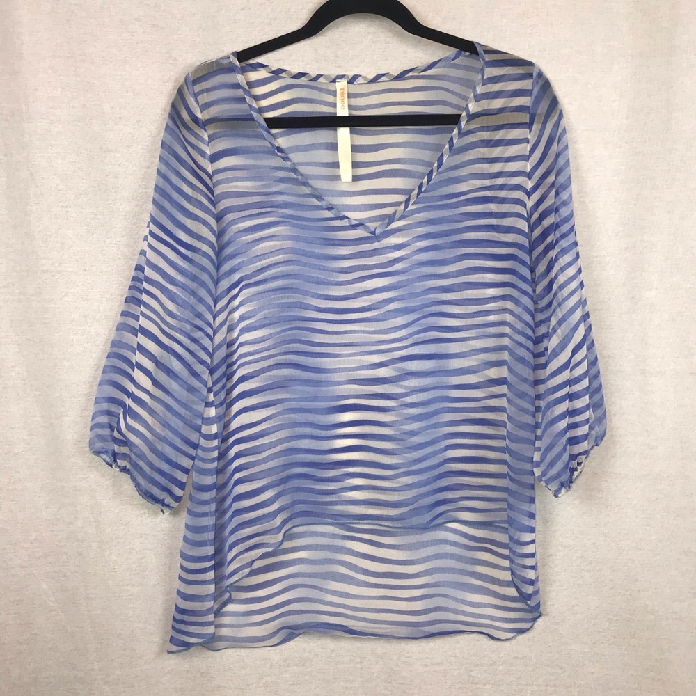 💋 Nail biting SALE! Renee C. Blue & White Pop Over Swim Cover Up